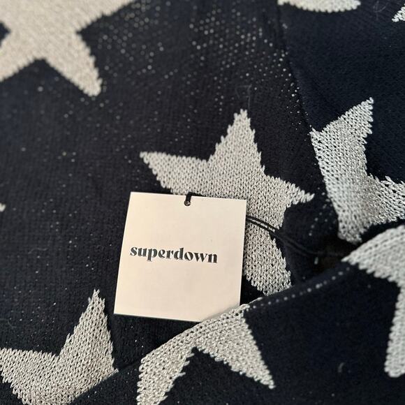 NWT Superdown Rosabel Glitter Star Crewneck Sweater I Large - Picture 3 of 5